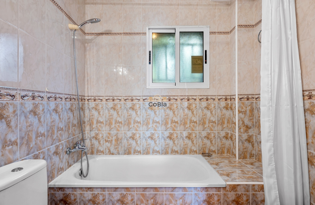 Herverkoop - Villa - Orihuela Costa - El Galan