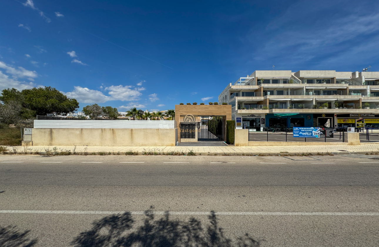Resale - Apartment - Top Floor Apartment - Orihuela Costa - Villamartín