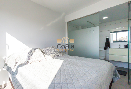 Wiederverkauf - Apartment - Top Floor Apartment - Orihuela Costa - Villamartín