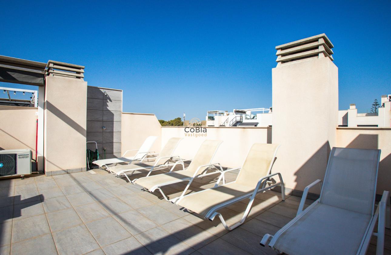 Wiederverkauf - Apartment - Top Floor Apartment - Orihuela Costa - Villamartín