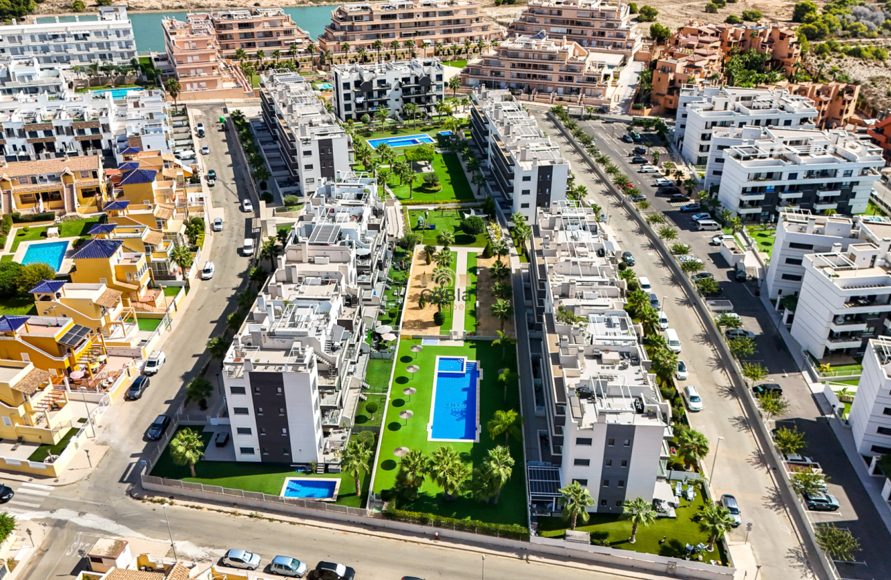 Wiederverkauf - Apartment - Top Floor Apartment - Orihuela Costa - Villamartín