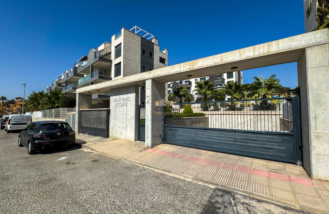 Wiederverkauf - Apartment - Top Floor Apartment - Orihuela Costa - Villamartín