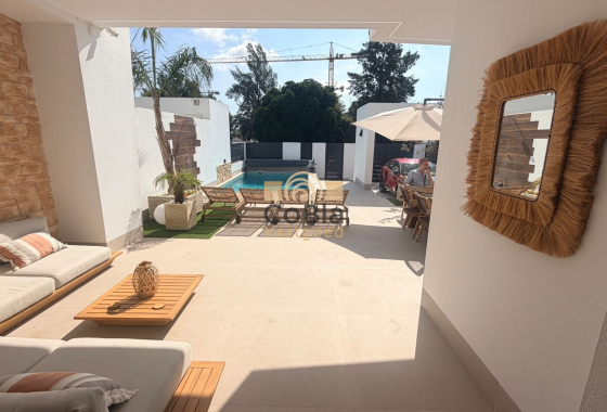 Herverkoop - Detached Villa - Dolores