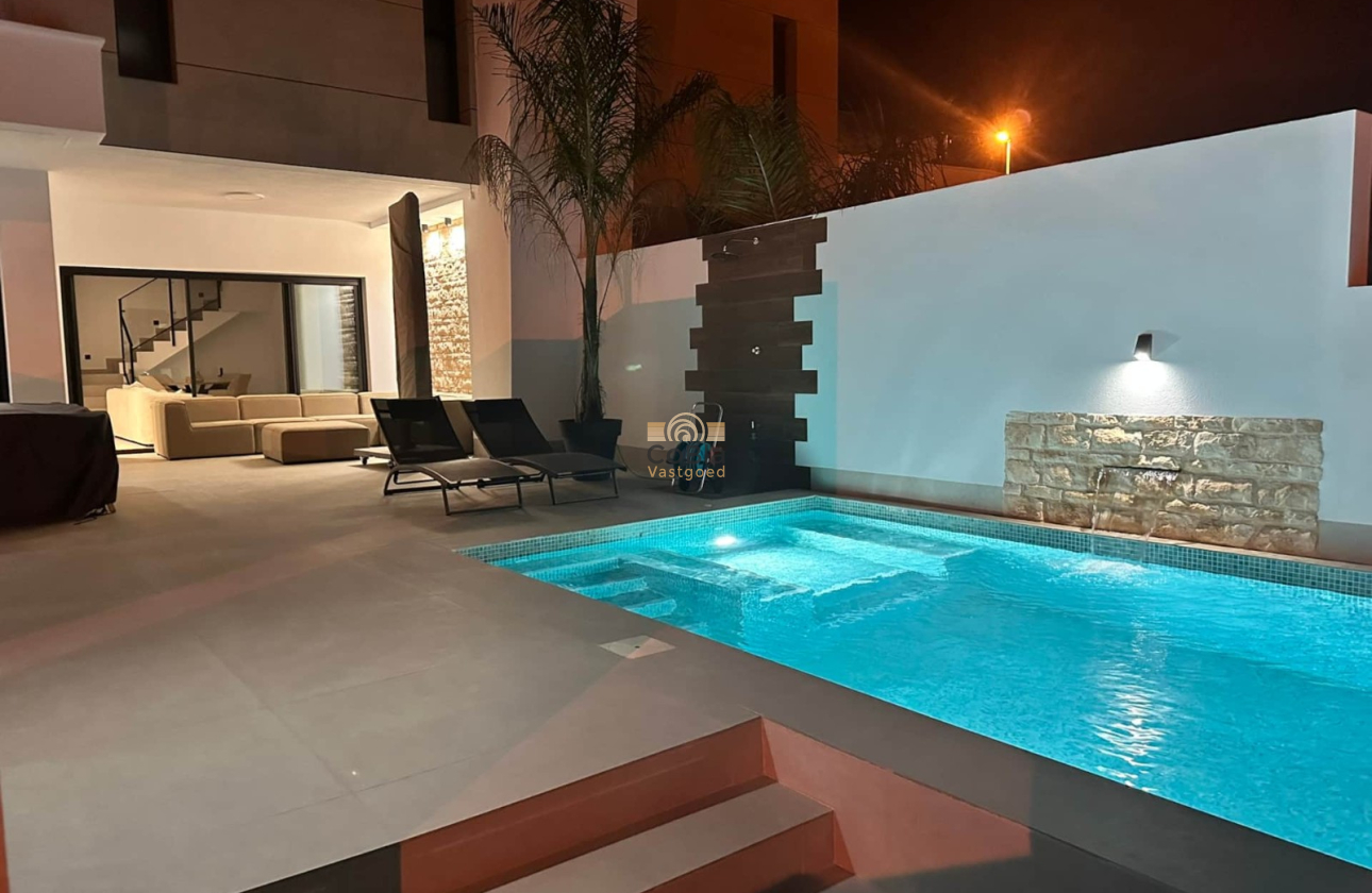 Herverkoop - Detached Villa - Dolores