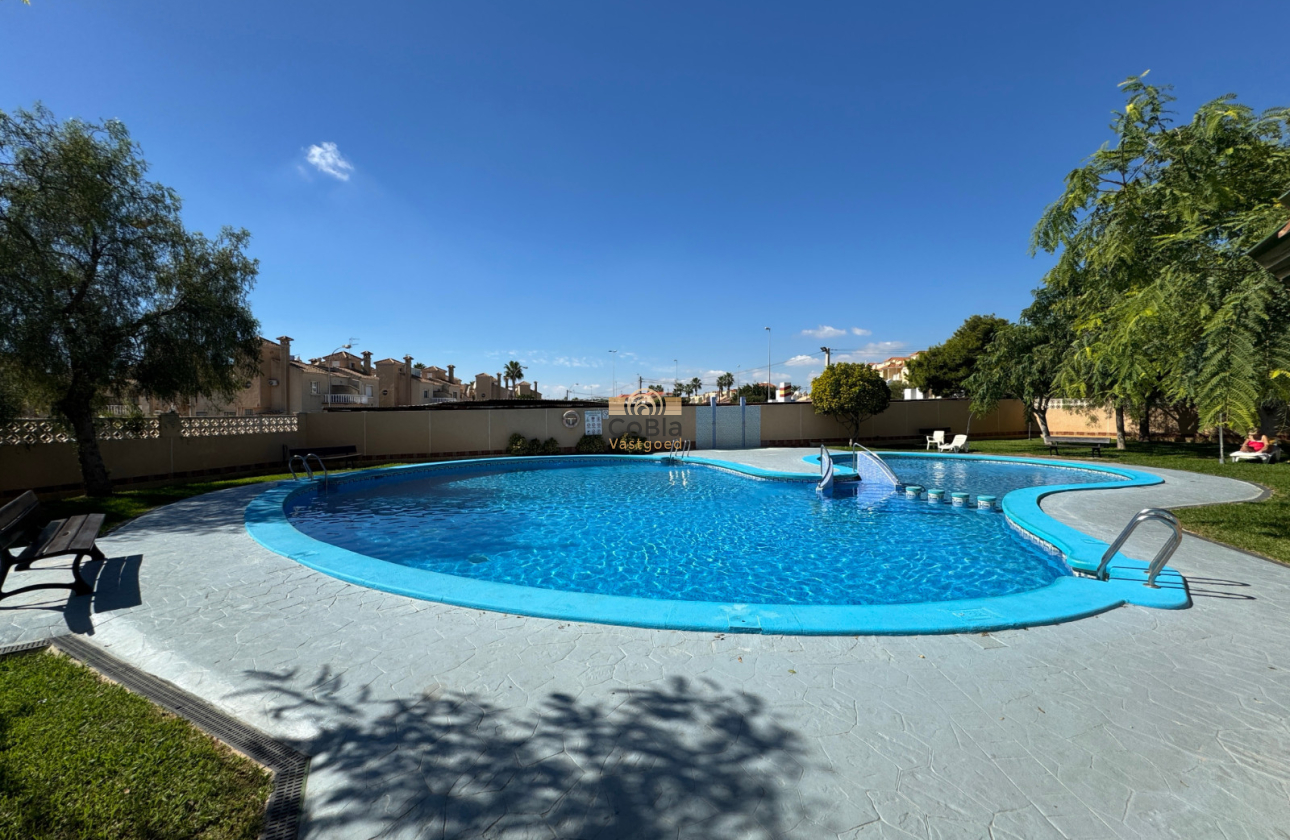 Herverkoop - Apartment - Top Floor Apartment - Orihuela Costa - Los Almendros-La Florida