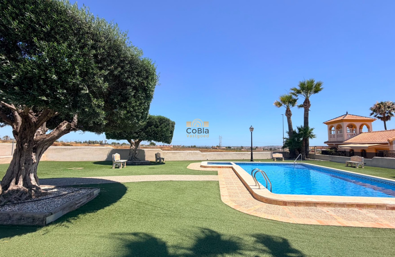 Herverkoop - Semi Detached Villa - Los Montesinos - Urbanizacion montesol
