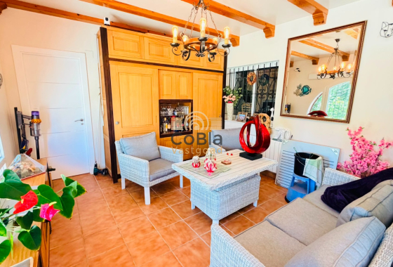 Herverkoop - Detached Villa - Daya Vieja