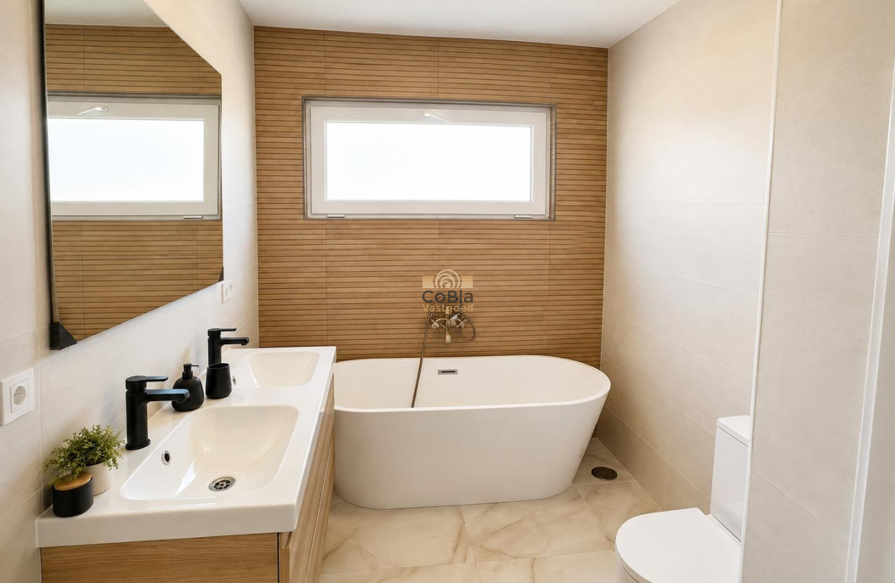 Herverkoop - Herenhuis - Torrevieja - Los Balcones