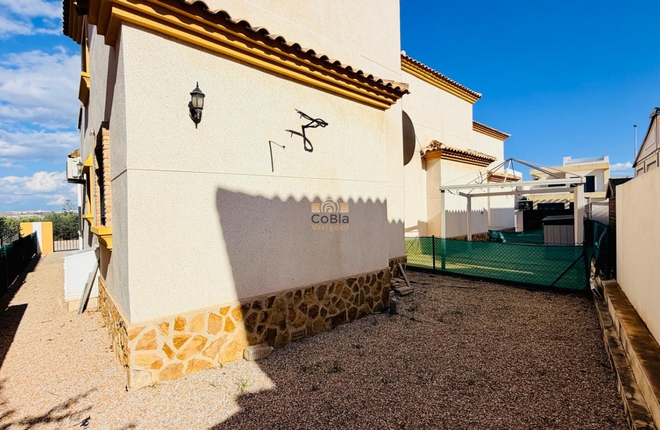 Herverkoop - Detached Villa - Los Montesinos - La Herrada