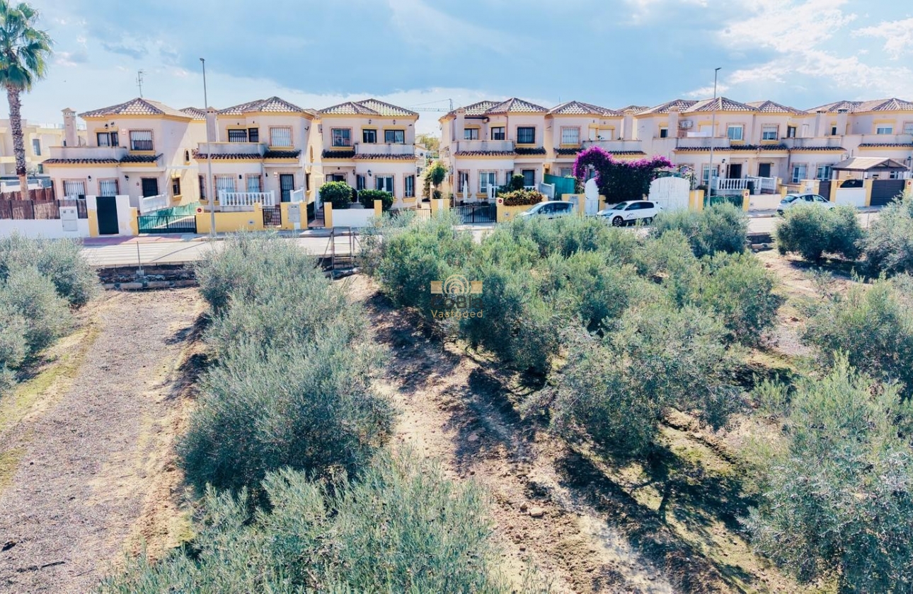 Herverkoop - Detached Villa - Los Montesinos - La Herrada