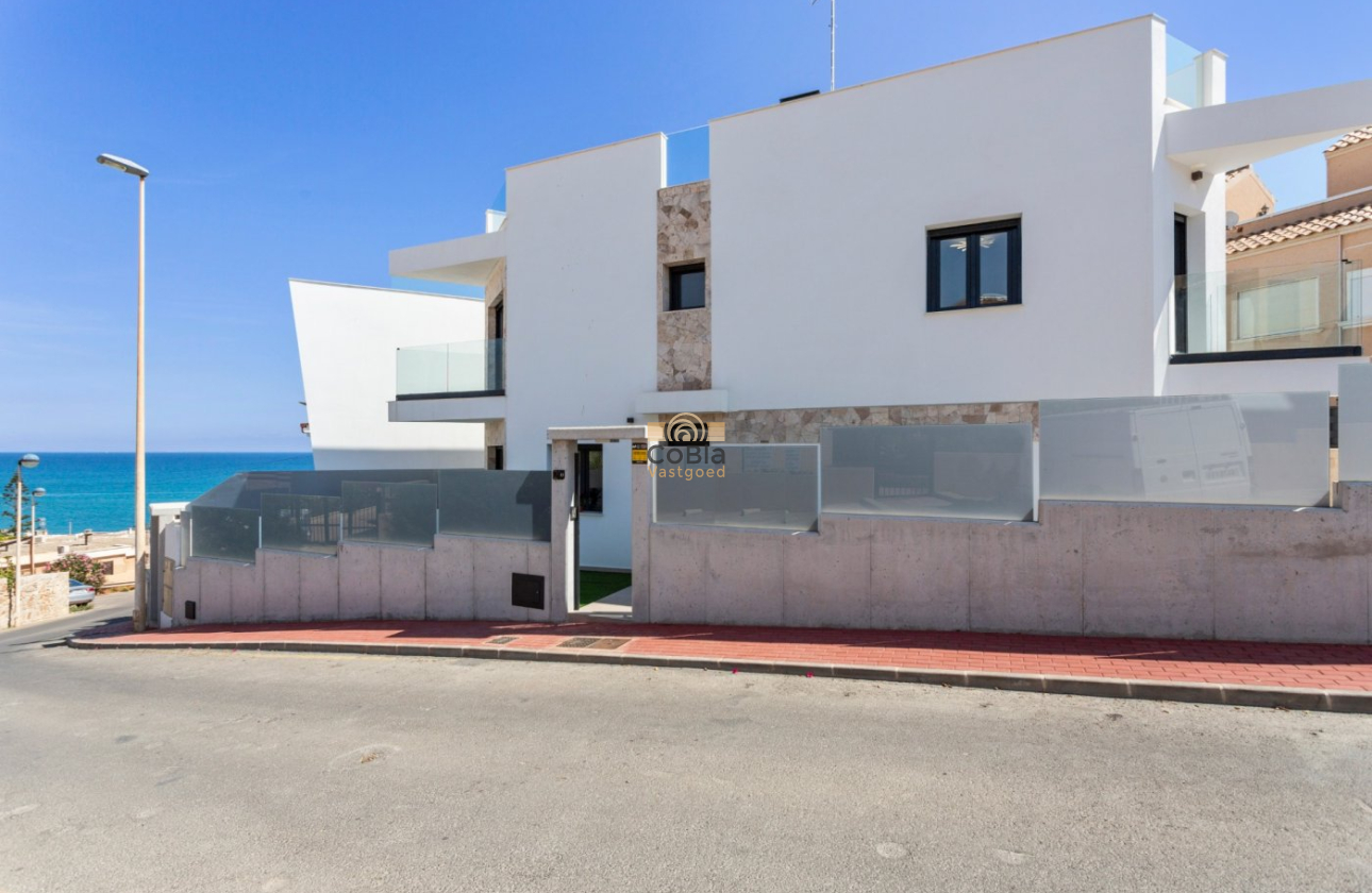 Neue Gebäude - Villa - Torrevieja - Torrejón