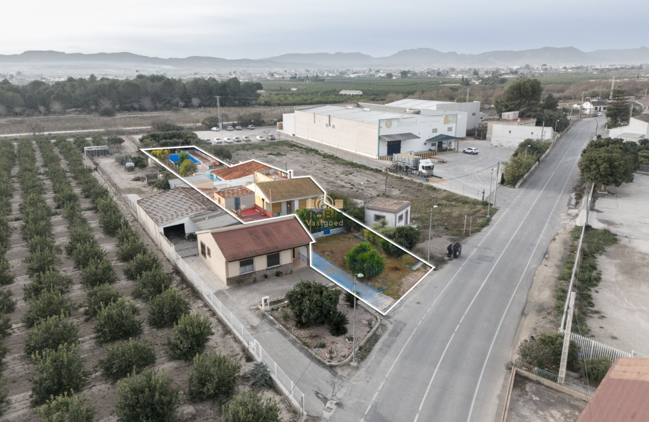 Wiederverkauf - Finca / Country Property - Orihuela