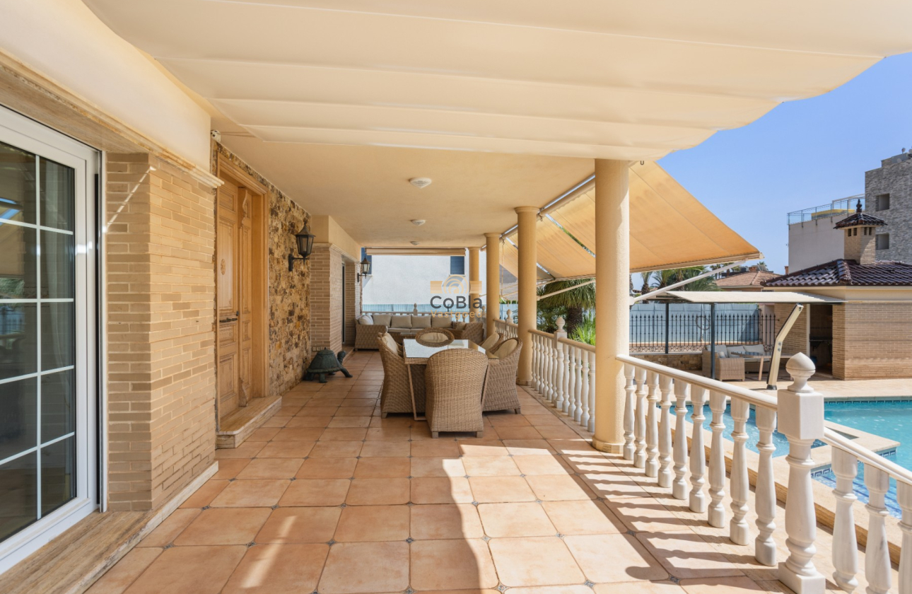 Resale - Villa - Torrevieja - La Veleta