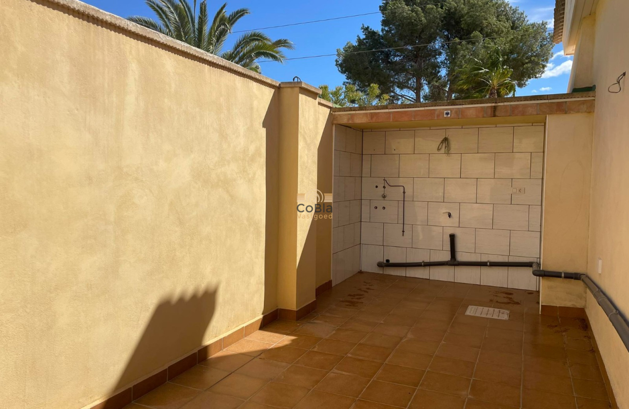 Resale - Villa - Orihuela Costa - Villamartín