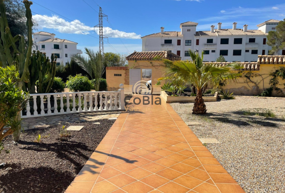 Resale - Villa - Orihuela Costa - Villamartín