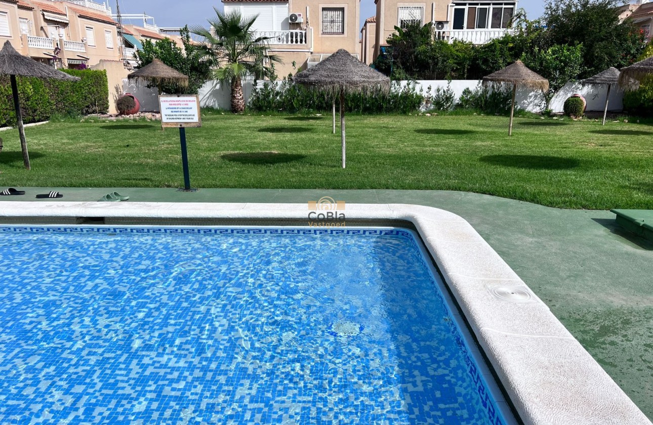 Resale - Apartment - Ground Floor - Torrevieja - El Limonar