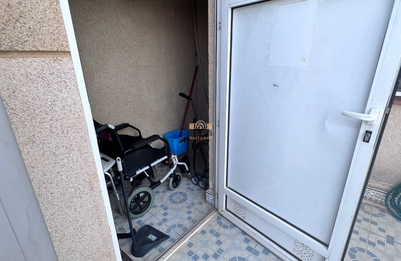 Resale - Apartment - Ground Floor - Torrevieja - El Limonar