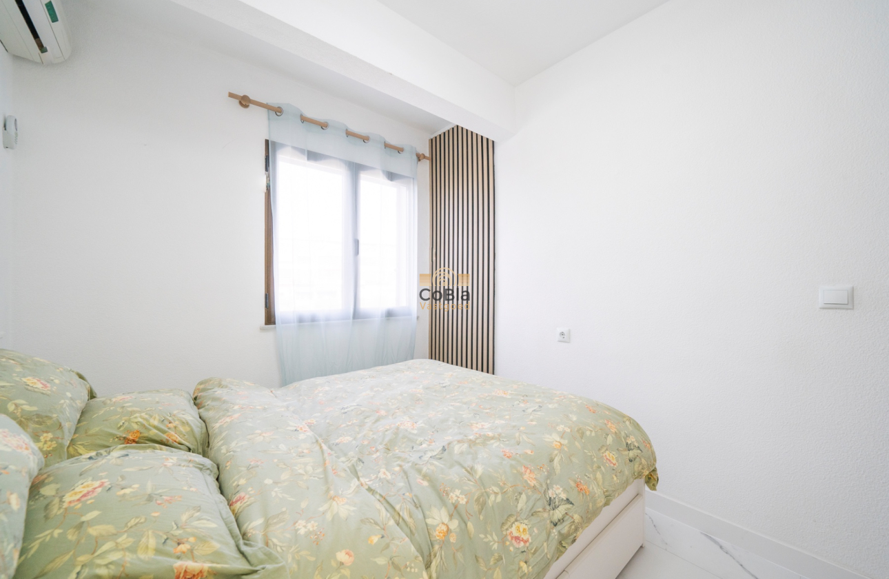 Resale - Apartment - Orihuela Costa - Playa Flamenca