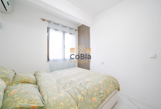 Resale - Apartment - Orihuela Costa - Playa Flamenca