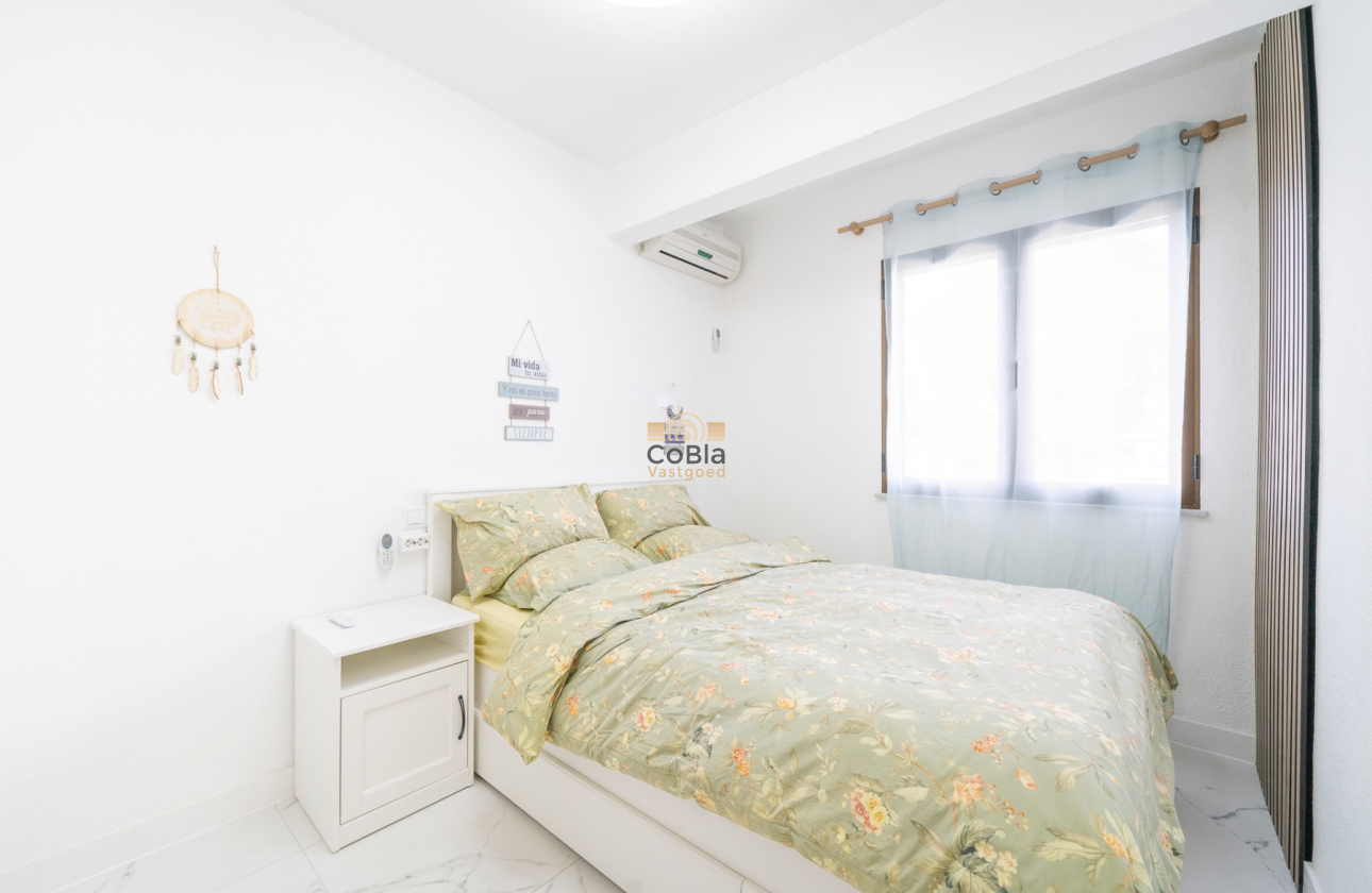 Resale - Apartment - Orihuela Costa - Playa Flamenca