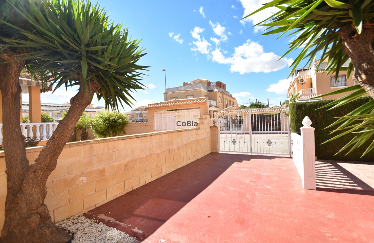 Resale - Townhouse - Ciudad Quesada - Lo Marabú