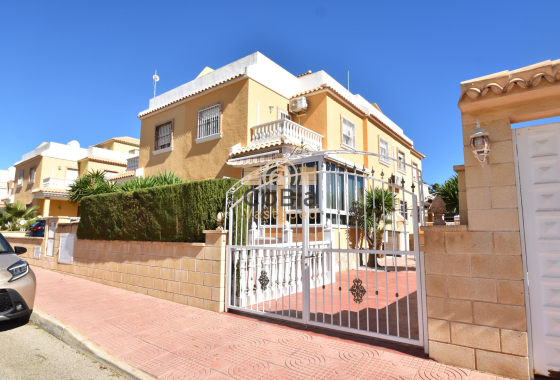 Resale - Townhouse - Ciudad Quesada - Lo Marabú