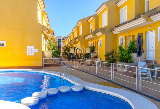 Resale - Townhouse - Ciudad Quesada - Pueblo Bravo