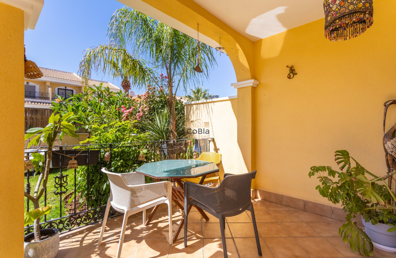 Resale - Villa - Orihuela Costa - Los Dolses