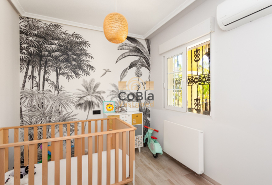 Resale - Villa - Orihuela Costa - Los Dolses