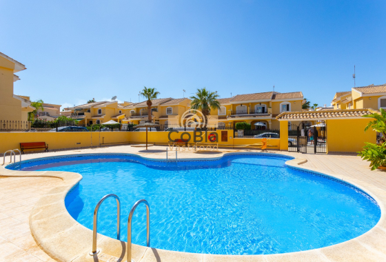 Resale - Villa - Orihuela Costa - Los Dolses