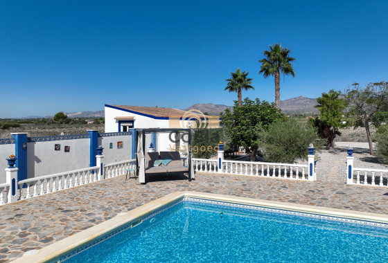 Herverkoop - Finca / Country Property - Crevillente