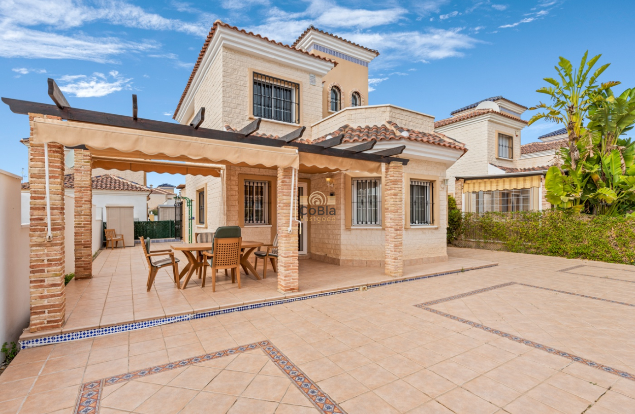Herverkoop - Villa - Guardamar del Segura