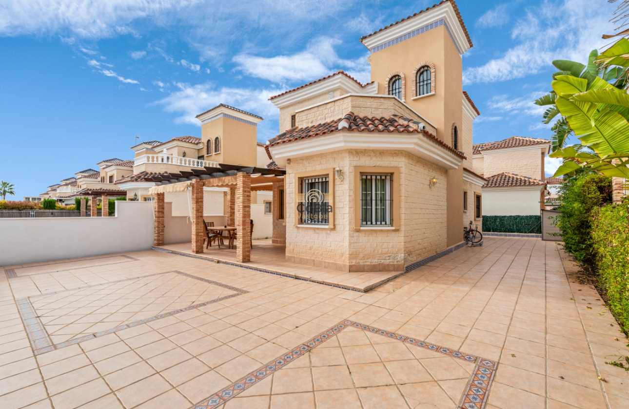Herverkoop - Villa - Guardamar del Segura