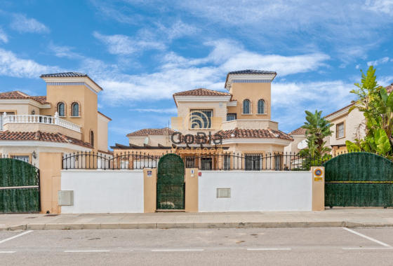 Herverkoop - Villa - Guardamar del Segura