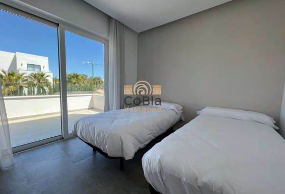 Herverkoop - Villa - Orihuela - Las Colinas Golf