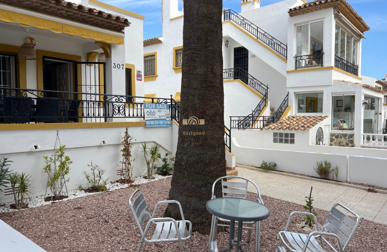 Wiederverkauf - House - Orihuela Costa - Villamartín