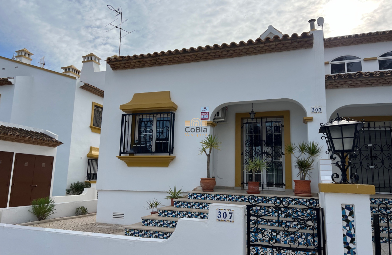 Wiederverkauf - House - Orihuela Costa - Villamartín