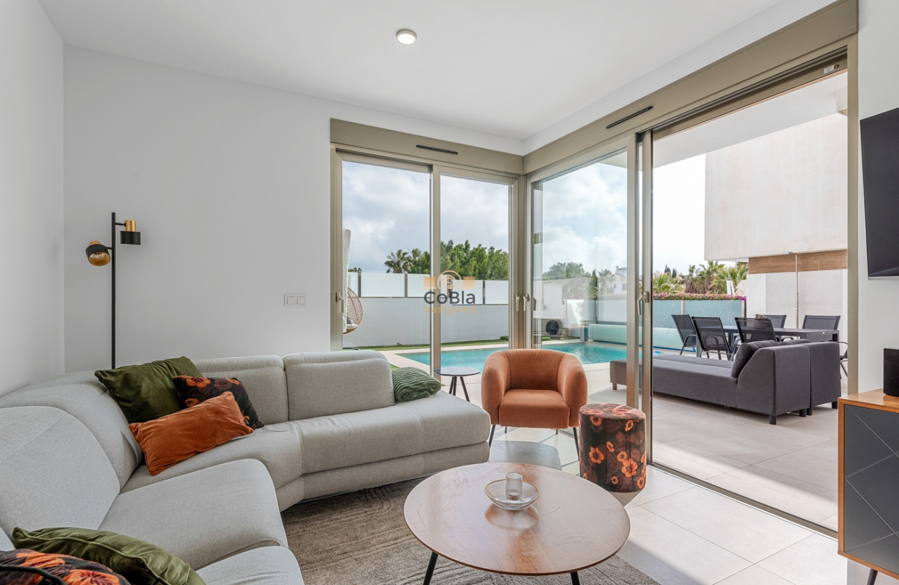 Wiederverkauf - Villa - Orihuela Costa - Villamartín