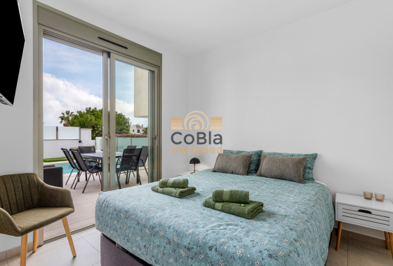 Wiederverkauf - Villa - Orihuela Costa - Villamartín