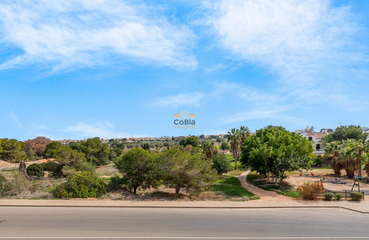 Wiederverkauf - Villa - Orihuela Costa - Villamartín