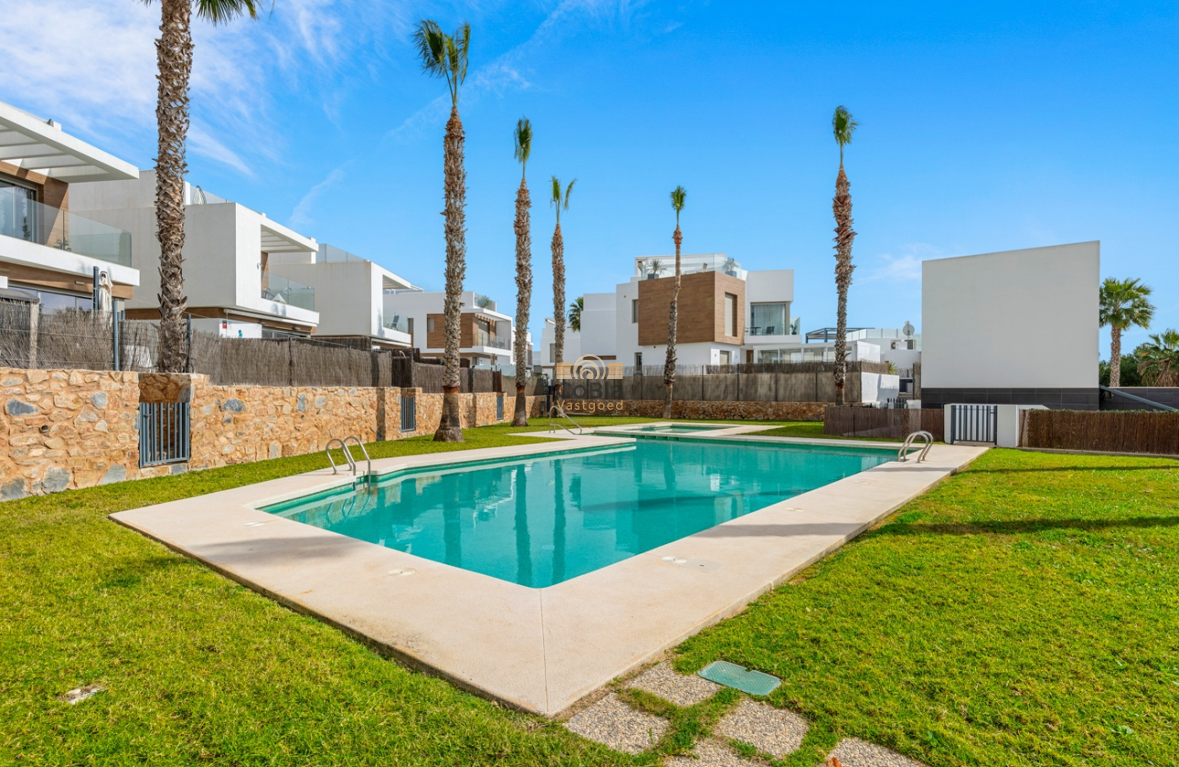 Wiederverkauf - Villa - Orihuela Costa - Villamartín