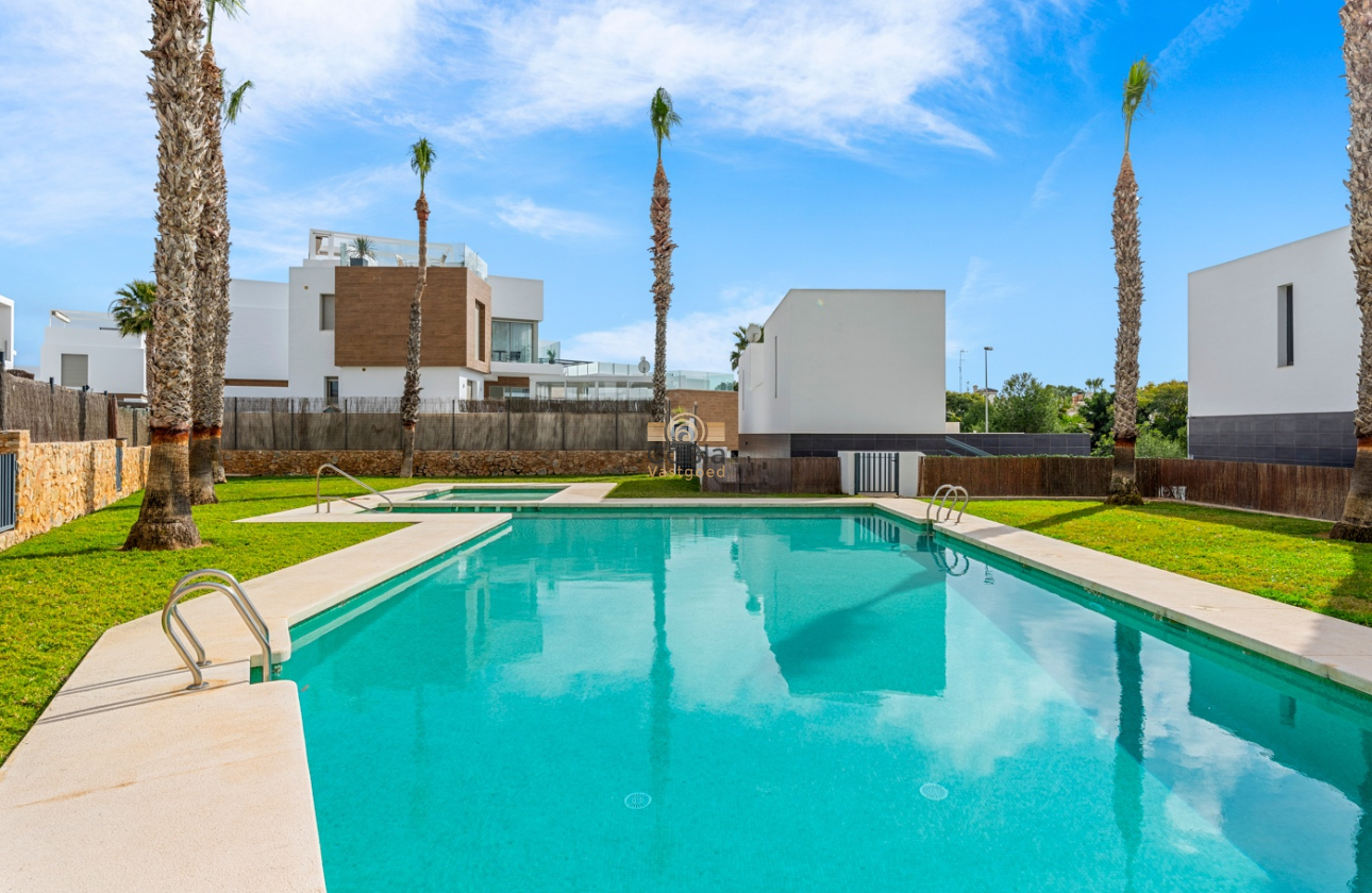 Wiederverkauf - Villa - Orihuela Costa - Villamartín