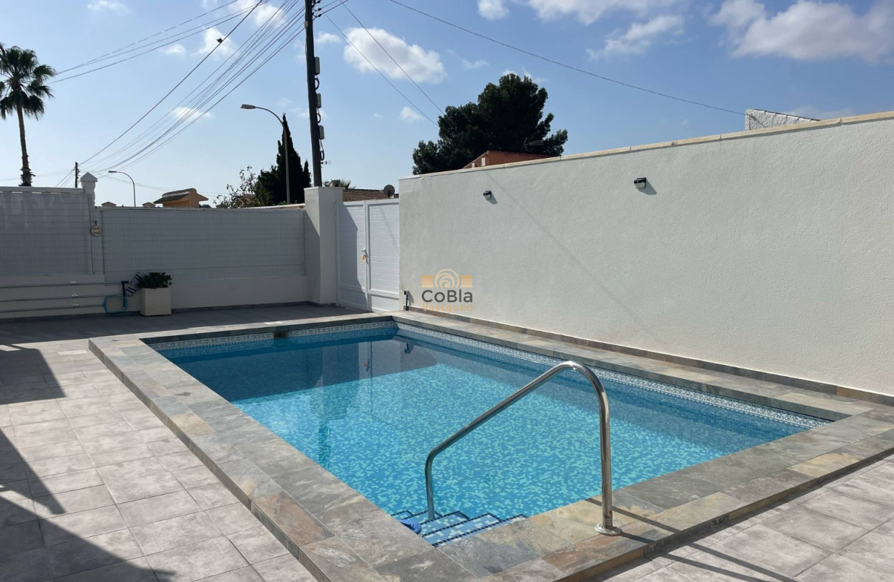 Herverkoop - Villa - Torrevieja - San Luis