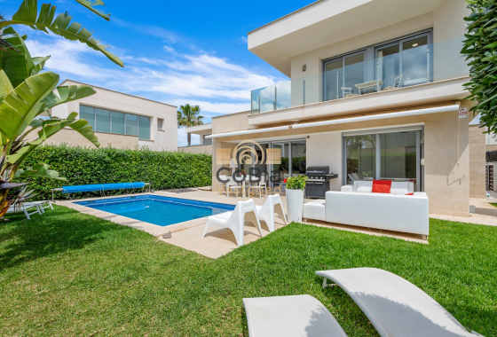 Herverkoop - Villa - Orihuela - Vistabella Golf