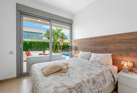 Herverkoop - Villa - Orihuela - Vistabella Golf