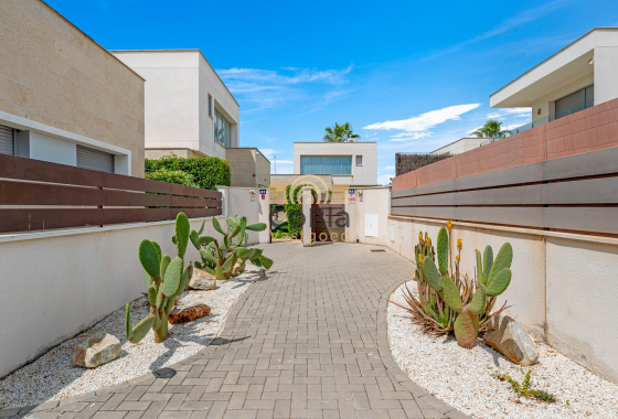 Herverkoop - Villa - Orihuela - Vistabella Golf