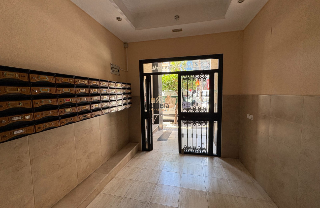 Wiederverkauf - Apartment - Torrevieja - Centro