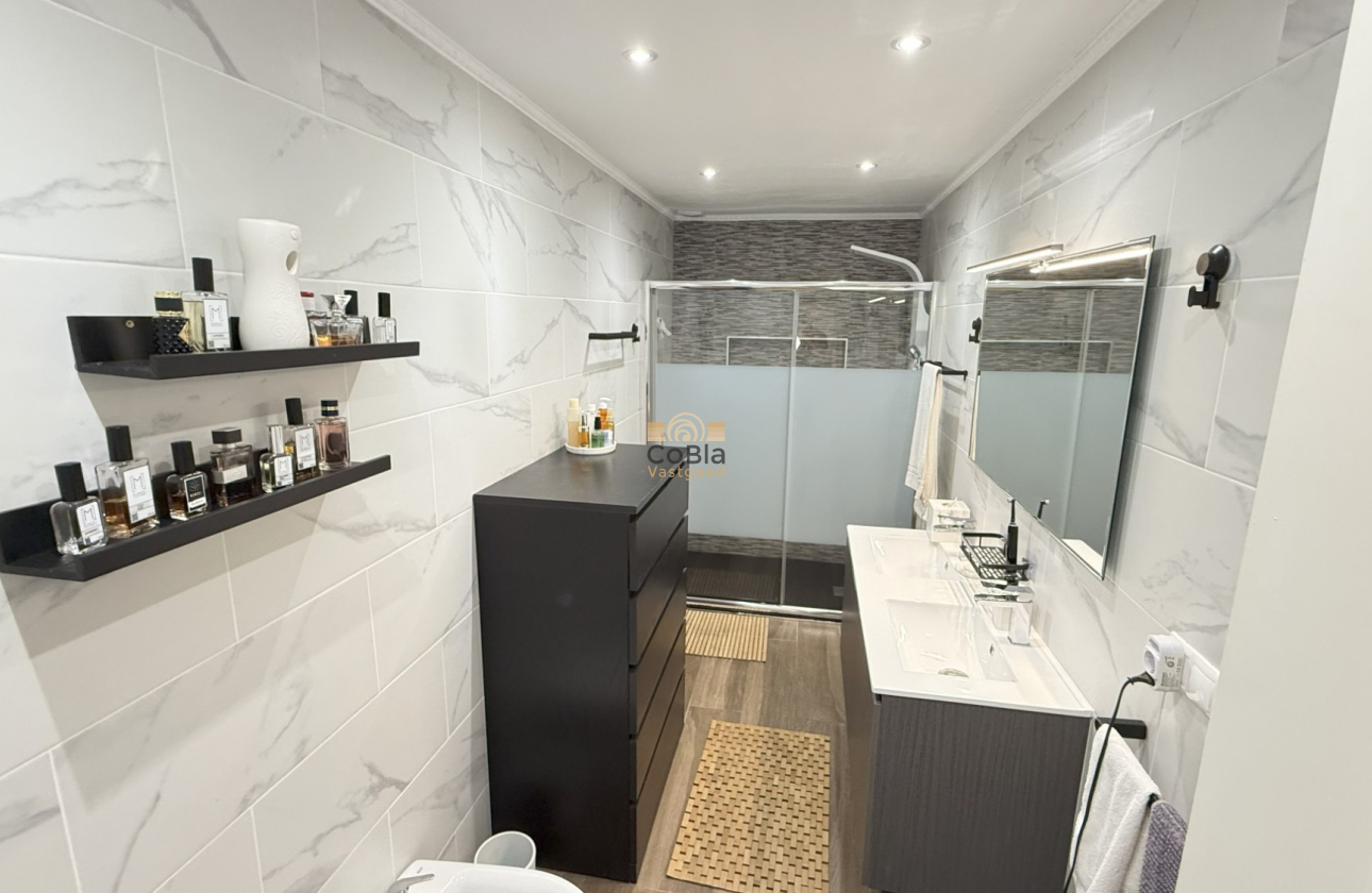 Herverkoop - House - Orihuela Costa - La Zenia