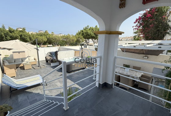 Herverkoop - House - Orihuela Costa - La Zenia