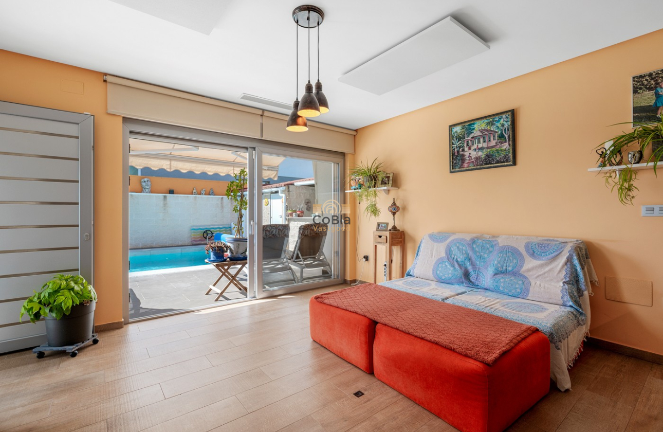 Herverkoop - Villa - Benijofar